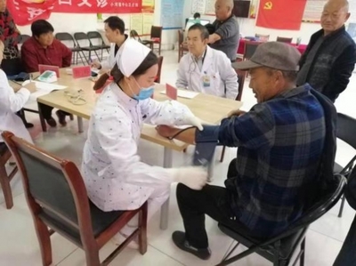 浚县小河镇中心卫生院开展下乡义诊活动